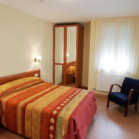Casa de hóspedes Hispanico Ii 2*